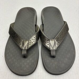 Vionic Women's Metallic Gray Flip Flop Sandals, SZ 8, box 9